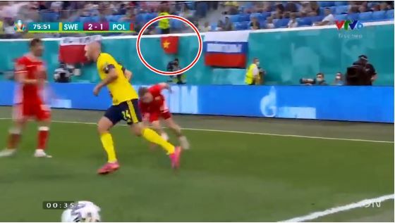 Hình ảnh quốc kỳ Việt Nam tung bay tại EURO 2021 chứng minh fan Việt không hề thua kém bất cứ nước nào - Ảnh 1