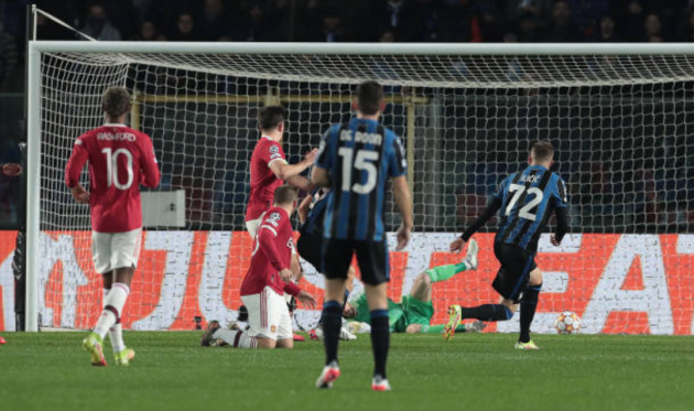 VIDEO : Bật mode cứu thầy, Ronaldo bắt vô-lê đỉnh cao phút cuối giúp M.U 2-2 Atalanta - Ảnh 1