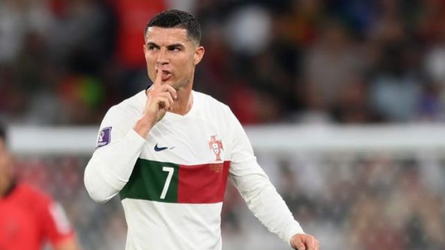 Đội hình tệ nhất World Cup 2022: Ronaldo, De Bruyne góp mặt - Ảnh 4