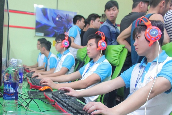 Trực tiếp AOE ngày 18/5 - 13h00: (4 vs 4) - Hà Nội vs Nam Định