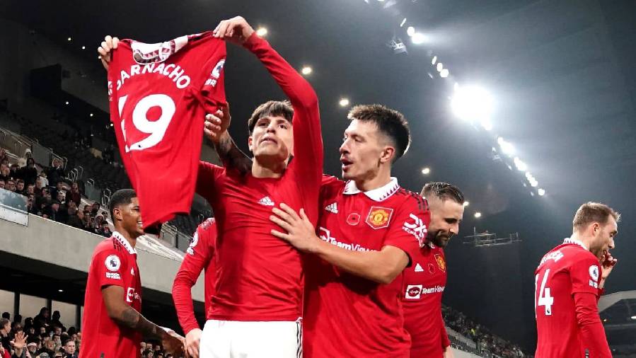 Man United tăng lương gấp 10 lần, quyết giữ 