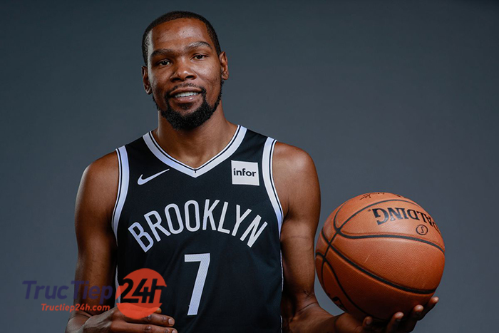 Kevin Durant thi đấu trong màu áo của Brooklyn Nets