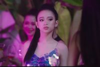 Chưa đủ 18 tuổi, Linh Ka vẫn diễn sexy trong MV với Dương Minh Tuấn