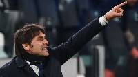 HLV Conte giơ ‘ngón tay thối’, chỉ trích chủ tịch Juventus thậm tệ