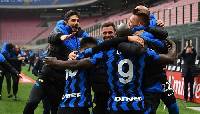 Song sát chói sáng, Inter Milan ‘làm gỏi’ AC Milan để độc chiếm ngôi đầu Serie A