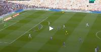 VIDEO : Đẳng cấp Hoàng Gia, Alaba lập siêu phẩm bàn thắng mở tỉ số vs Barca