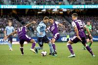 Soi kèo hiệp 1 Sydney vs Perth Glory, 15h45 ngày 22/1