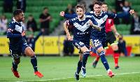 Soi kèo hiệp 1 Melbourne Victory vs Sydney, 15h45 ngày 25/1