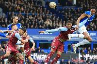 Soi kèo phạt góc Aston Villa vs Everton, 18h30 ngày 13/8