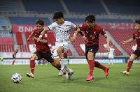 Nhận định, soi kèo Bucheon vs Gwangju, 17h30 ngày 30/8