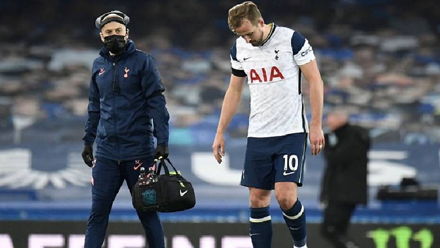 Kane chấn thương sau khi giúp Tottenham thoát thua Everton