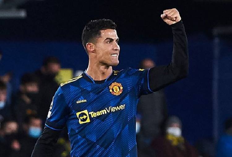 Ghi bàn giúp M.U vào vòng Knock-out, Ronaldo lập 2 kỷ lục mới ở Champions League