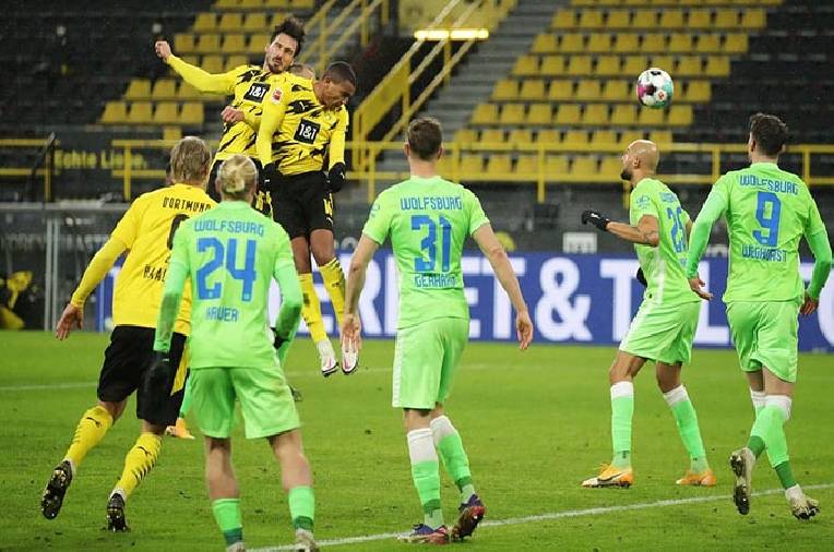 Soi kèo phạt góc Wolfsburg vs Dortmund, 21h30 ngày 27/11